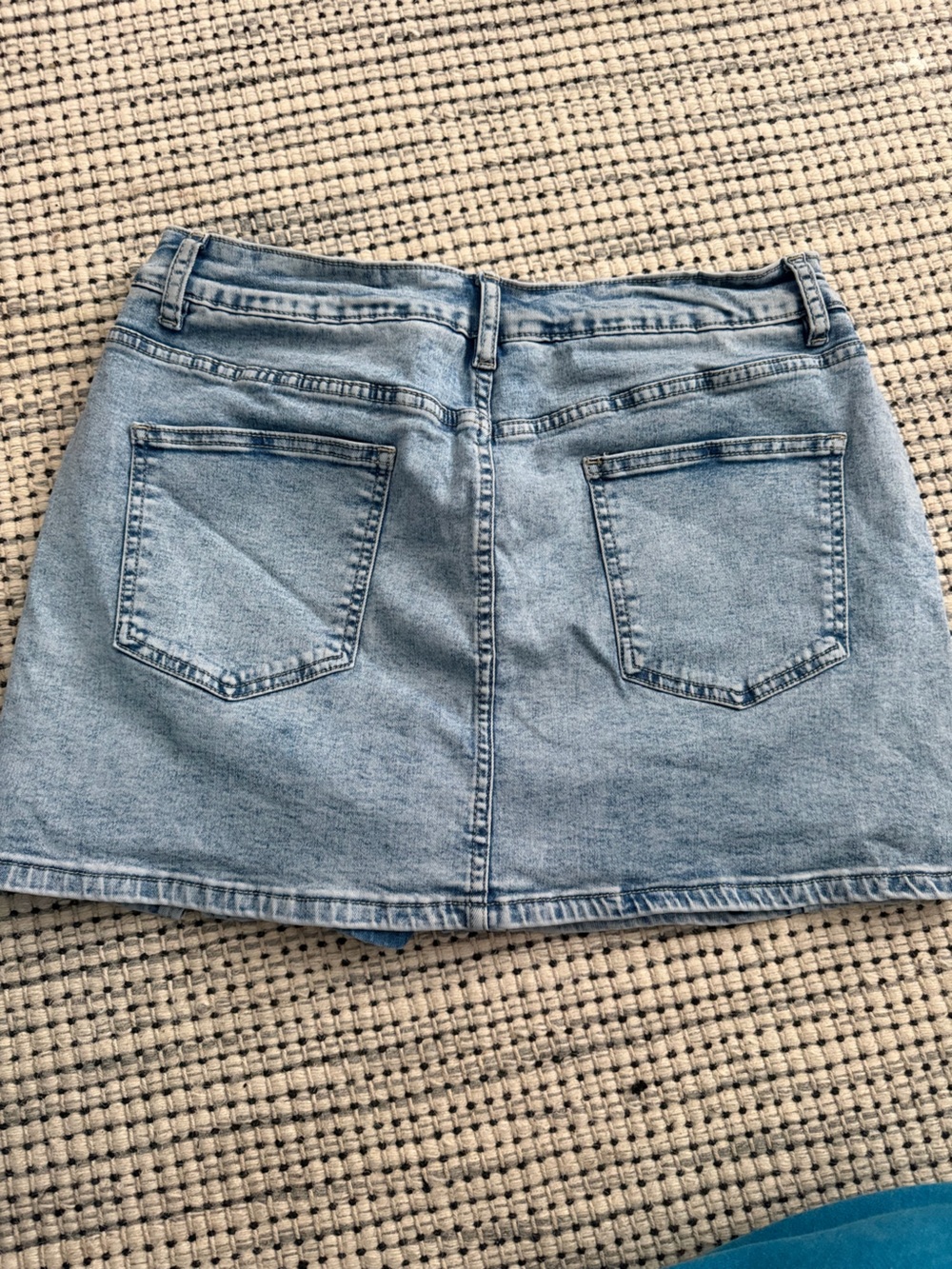 Luvamia Light Wash Denim Skort Mini Skirt Built-In Shorts Size L - Picture 3 of 4